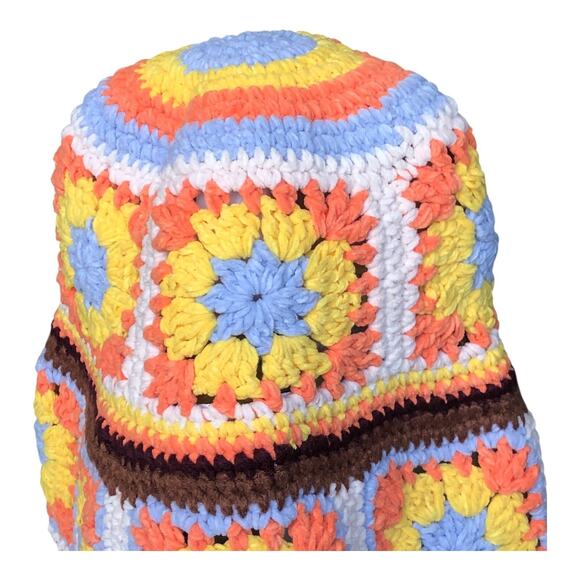 POL Crochet Granny Square Chenille Polyester Bucket Hat One Size NWOT - Picture 3 of 16